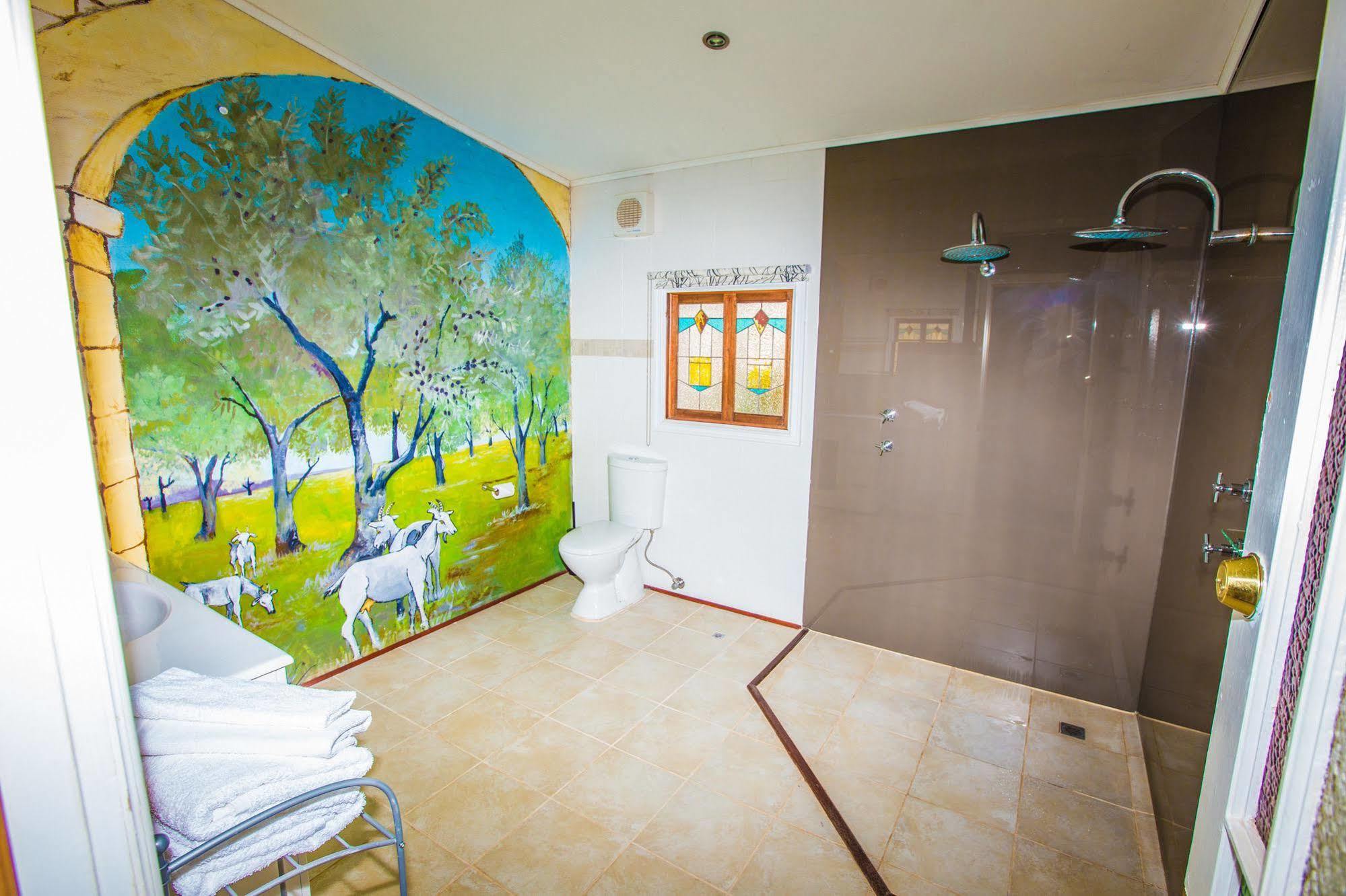 Suites On Avon York Buitenkant foto